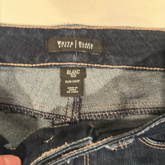 WHITE HOUSE BLACK MARKET Blanc Slim Crop Leg Jeans with Embellishments SZ 00 - Picture 4 of 12